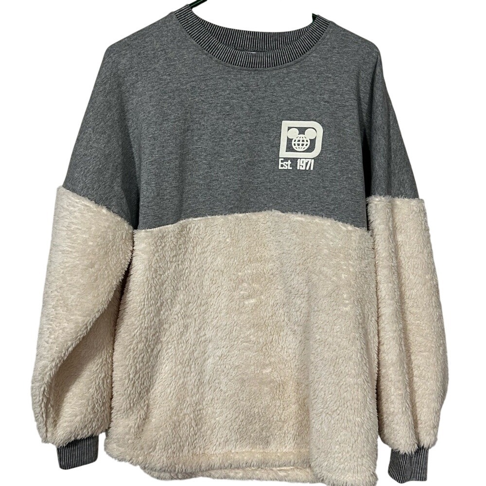 Disney World Grey White Sherpa Spirit Jersey size small NWT